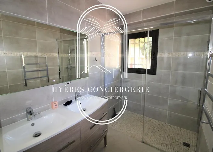 L'arbanaise Vue Piscine Presqu'ile Giens By Hc Villa