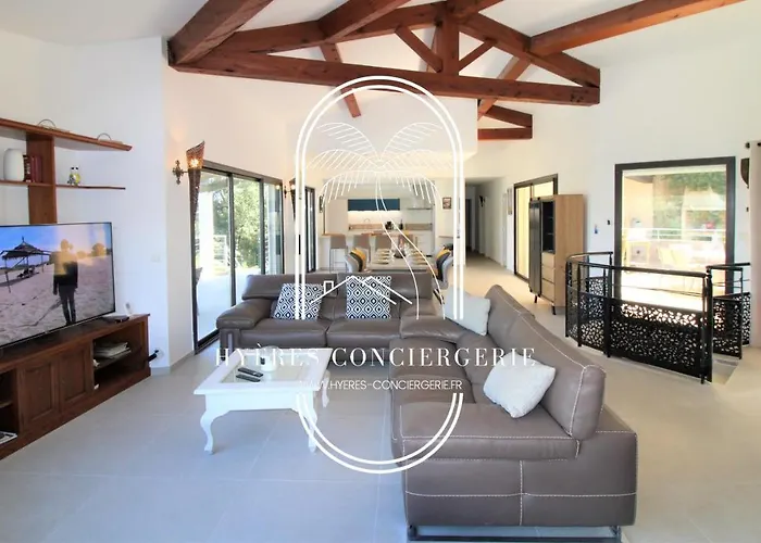 L'arbanaise Vue Piscine Presqu'ile Giens By Hc Villa *